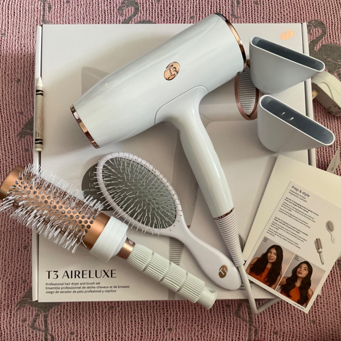 T3 AireLuxe Professional Ionic (with Brush Set)